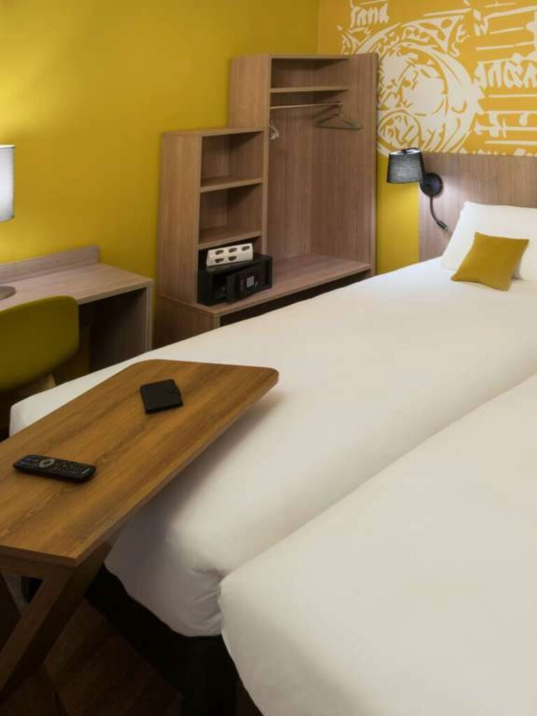ibis carcassonne 14 (2)
